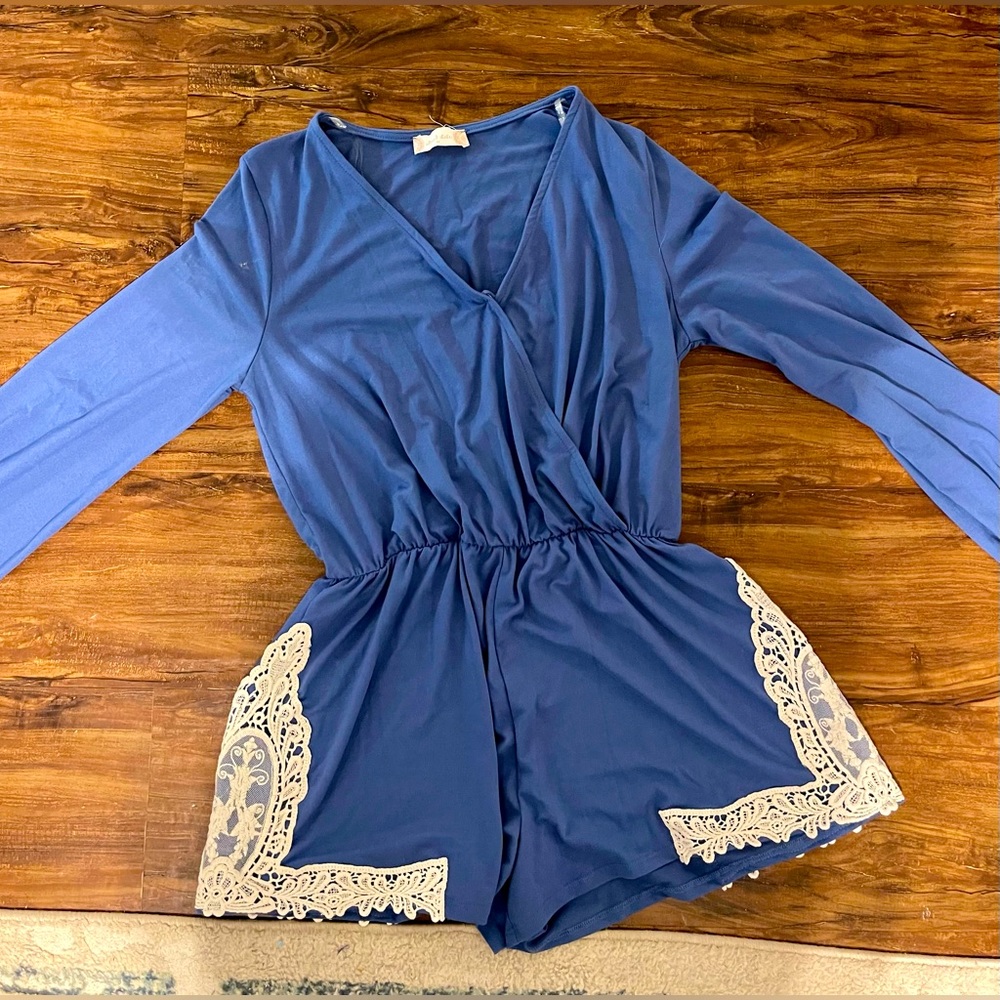 Altar’d State (M) Long-sleeved blue romper with cream lace detailing.